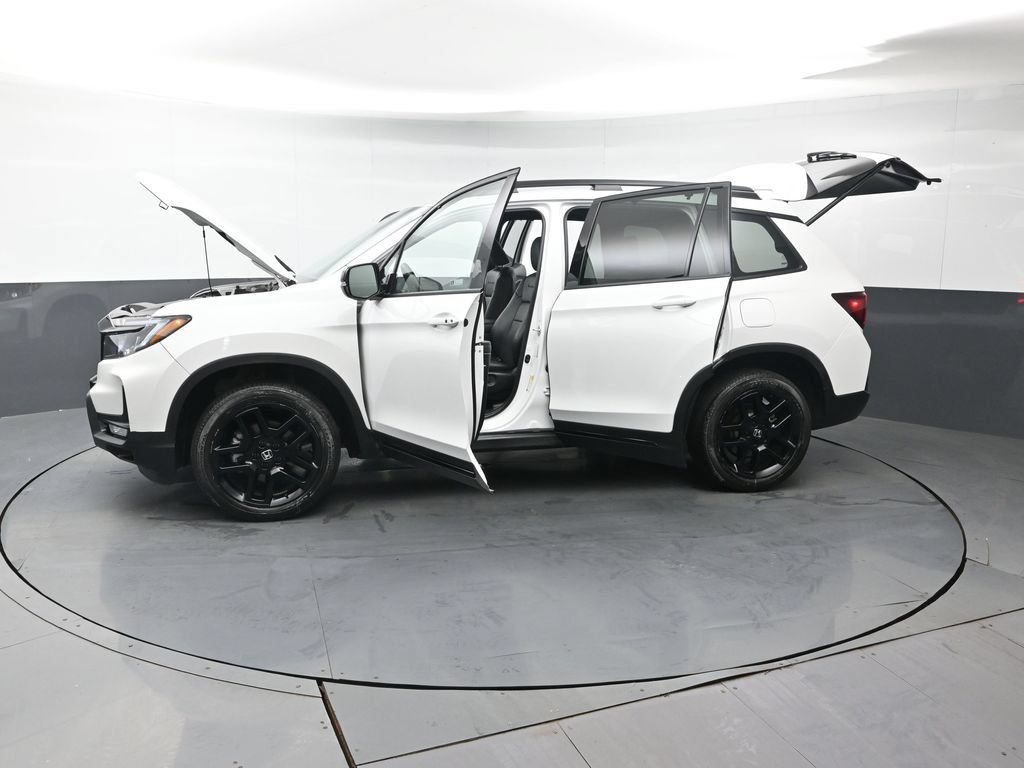 Certified 2024 Honda Passport Black Edition image 46