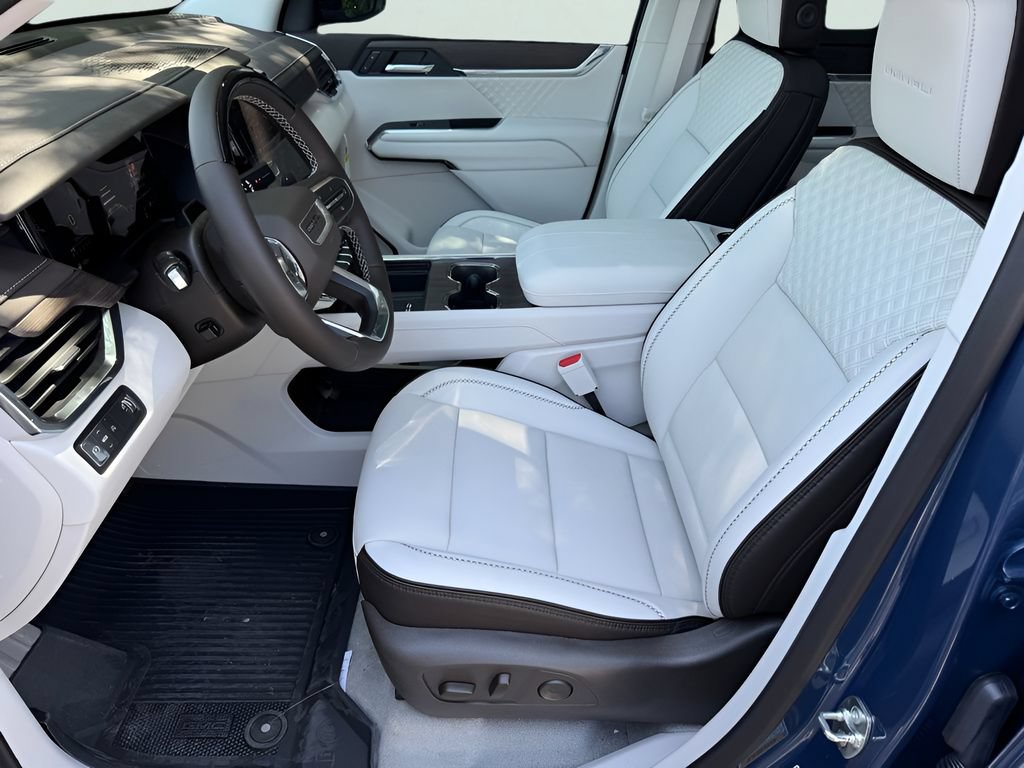 New 2026 GMC Acadia Denali w/ Super Cruise Package FWD image 8