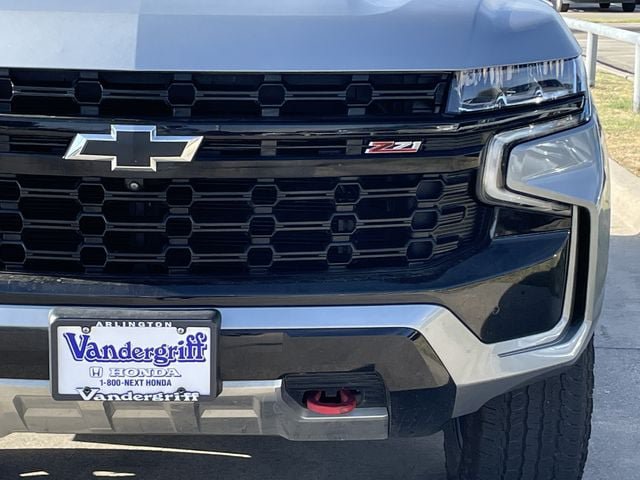 Used 2023 Chevrolet Tahoe Z71 w/ Luxury Package AWD/4WD image 7