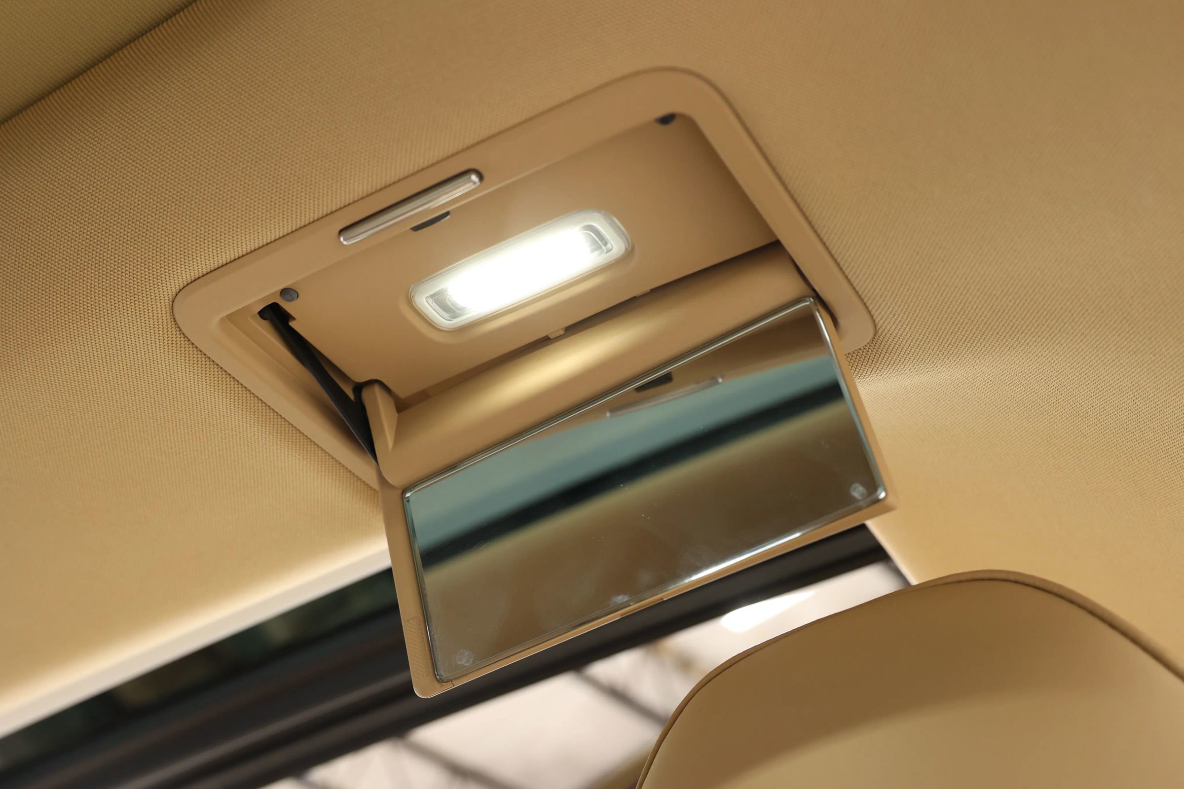 Used 2018 Porsche Panamera 4 Executive w/ Dark Walnut Interior Package image 91