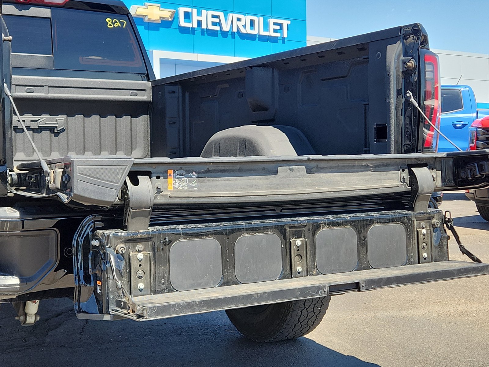 Used 2024 GMC Sierra 3500 AT4 w/ AT4 Premium Plus Package image 7