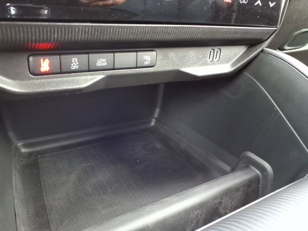 New 2026 Jeep Cherokee Laredo AWD/4WD image 21