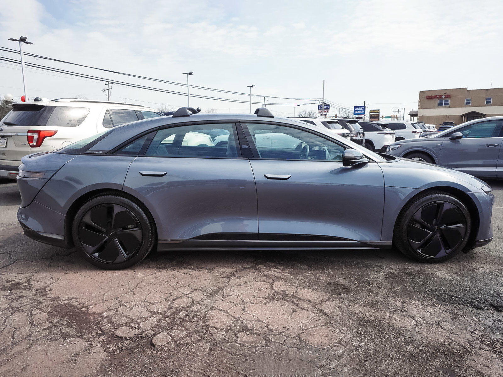 Used 2024 Lucid Air Touring image 49