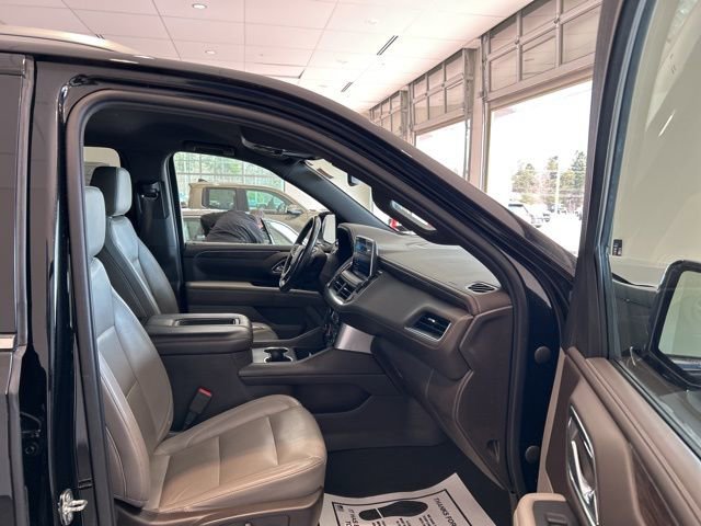 Used 2021 Chevrolet Suburban LT image 18