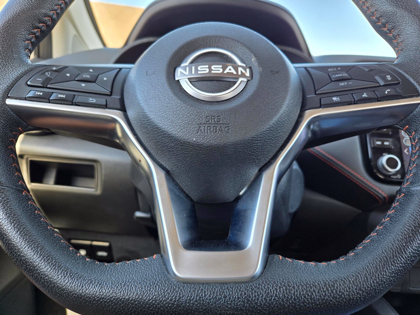 Used 2024 Nissan Versa SR FWD image 25