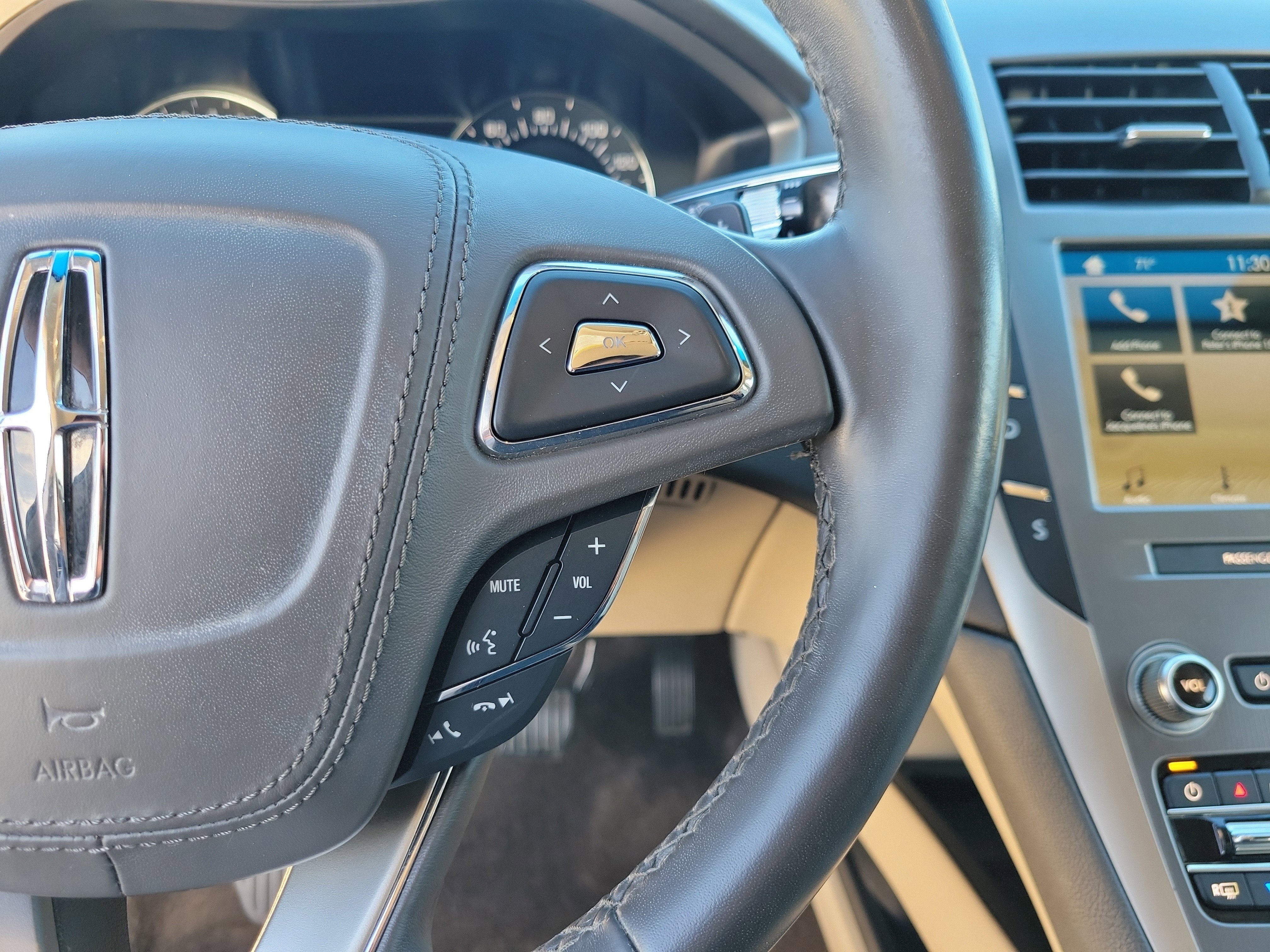 Used 2019 Lincoln MKZ Premiere image 28