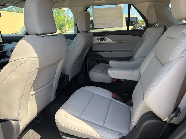 New 2026 Ford Explorer Active w/ Active Comfort Package RWD image 8