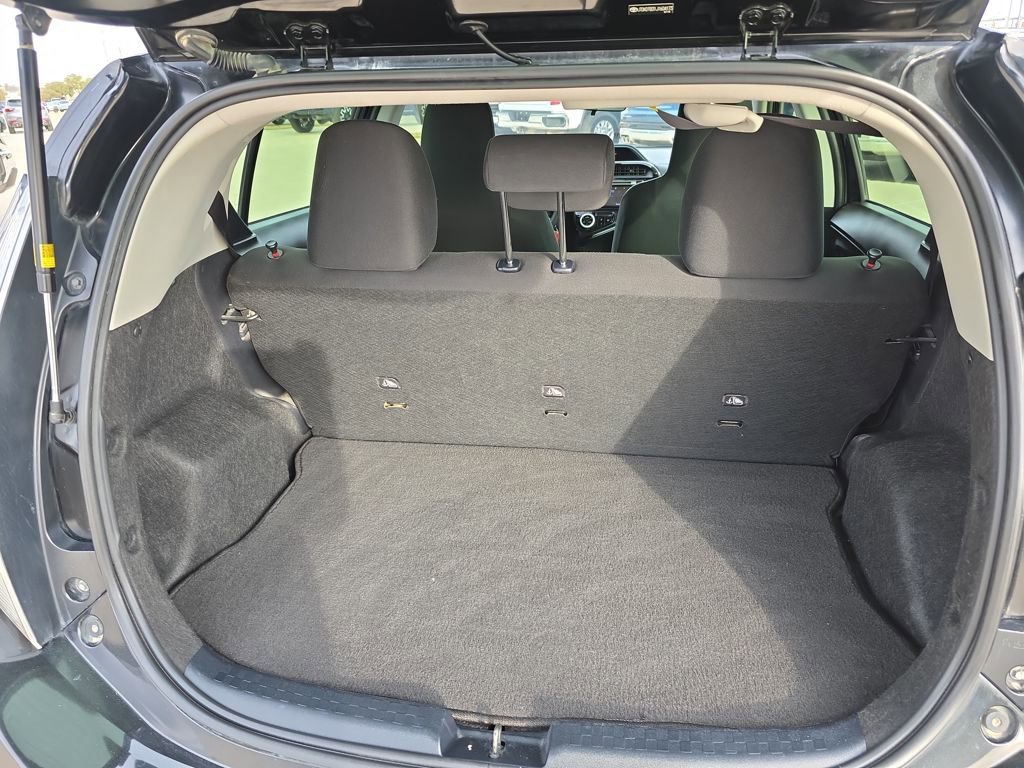 Used 2018 Toyota Prius C One image 18