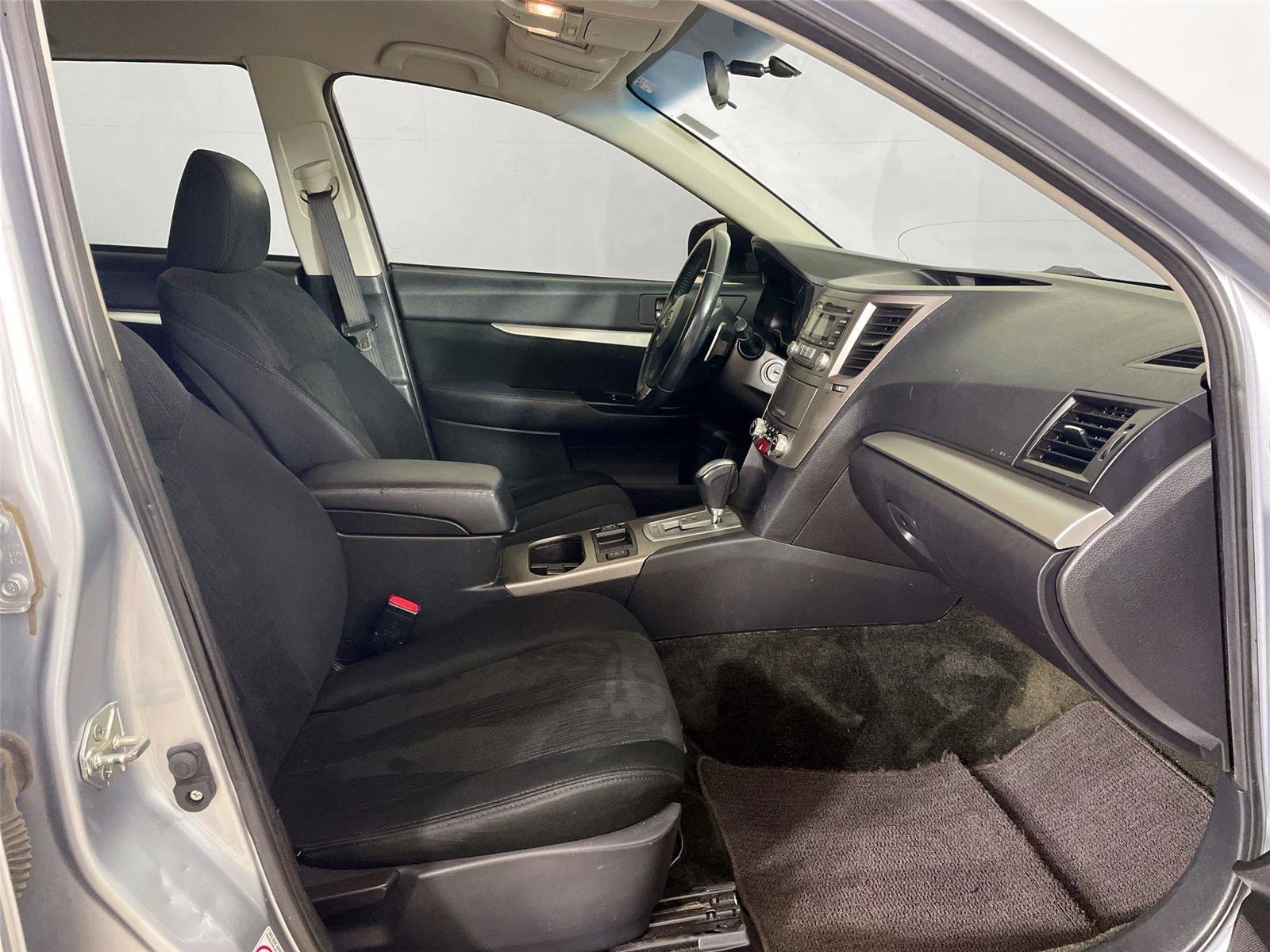 Used 2013 Subaru Outback 2.5i Premium w/ All-Weather Pkg image 25