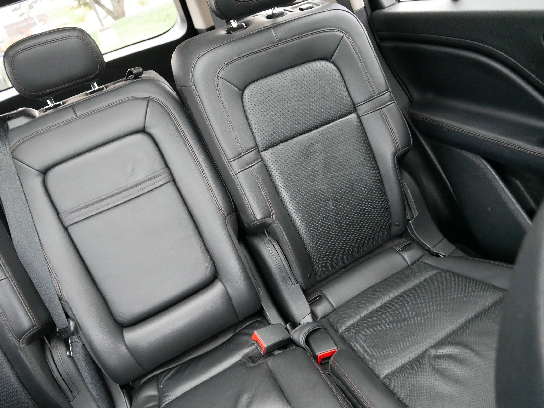 Used 2022 Lincoln Aviator Reserve w/ Elements Package Plus image 14