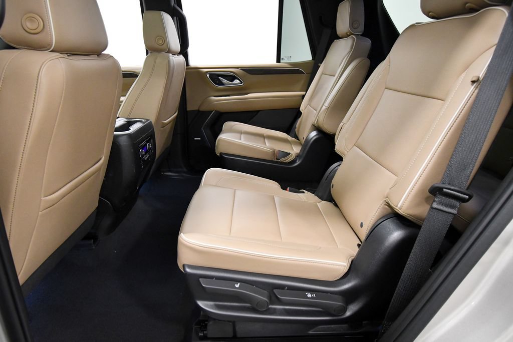 Used 2023 Chevrolet Tahoe Premier AWD/4WD image 15