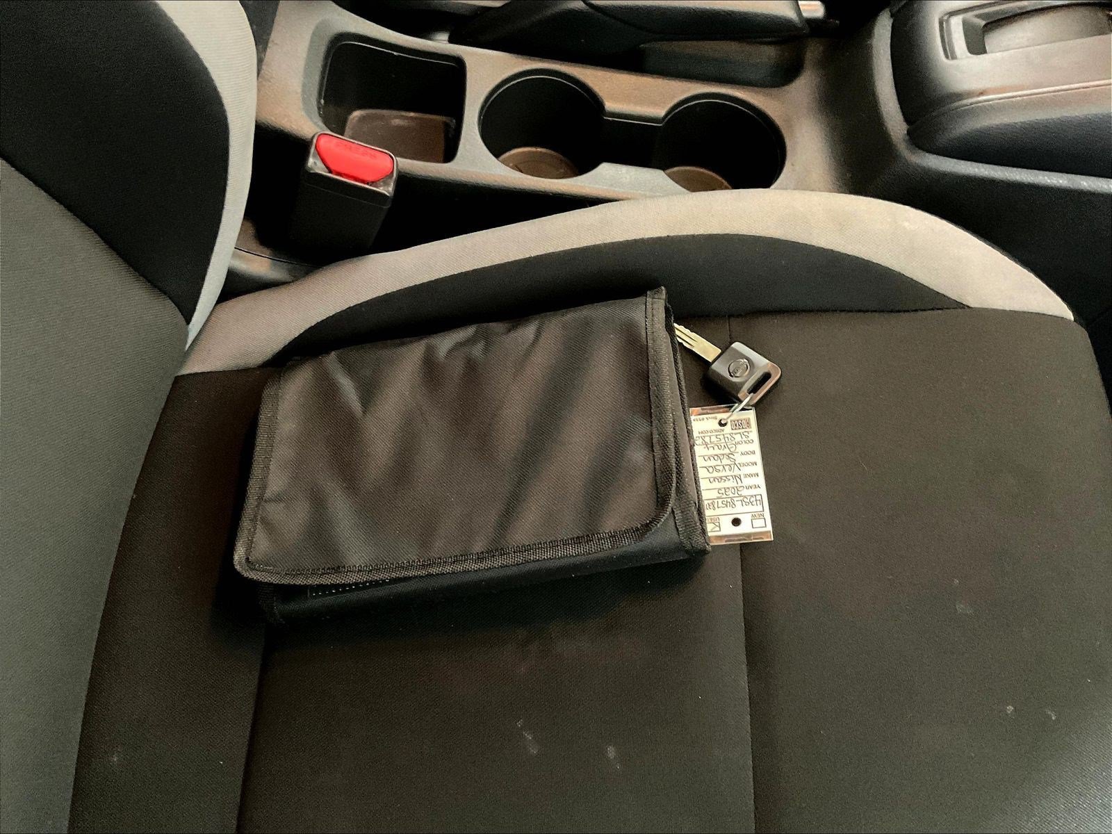 Used 2025 Nissan Versa S w/ Trunk Package FWD image 33
