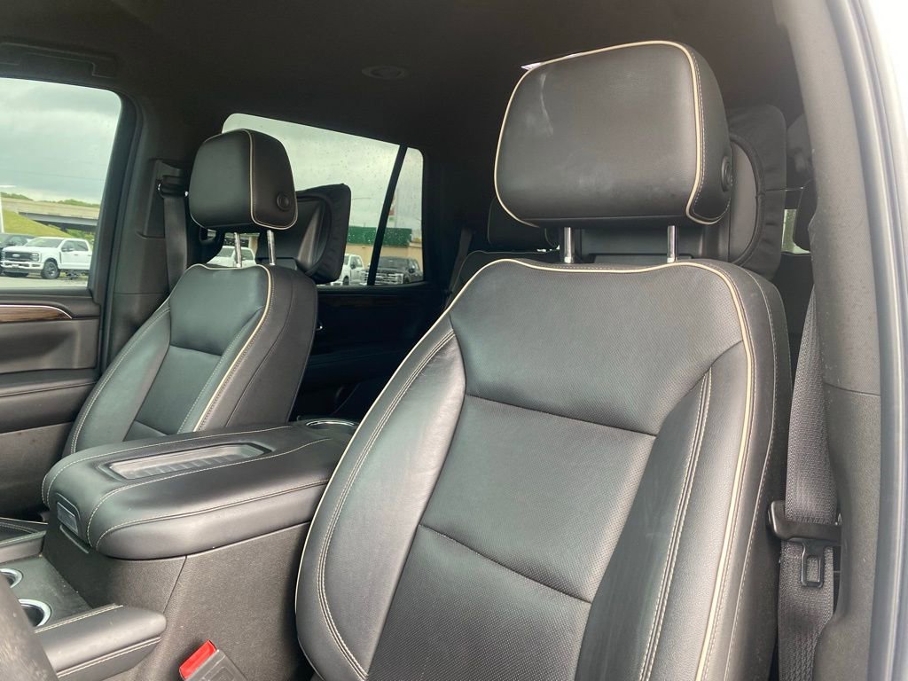 Used 2021 Chevrolet Tahoe Premier w/ Texas Edition RWD image 11