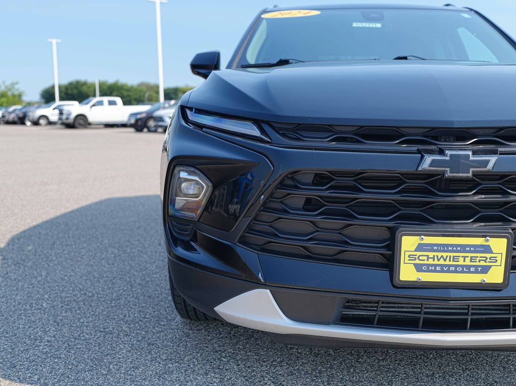 Used 2024 Chevrolet Blazer LT w/ Convenience Package AWD/4WD image 3