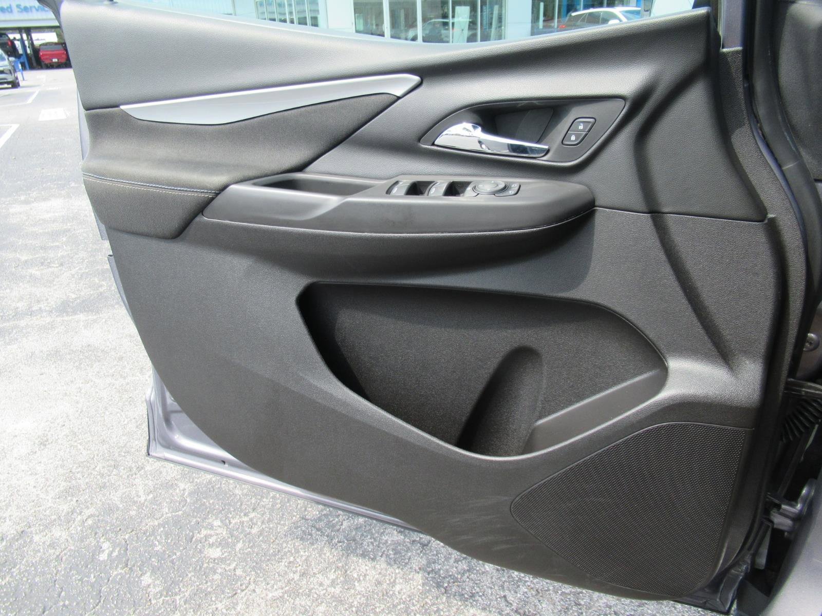 Used 2023 Chevrolet Bolt LT FWD image 19
