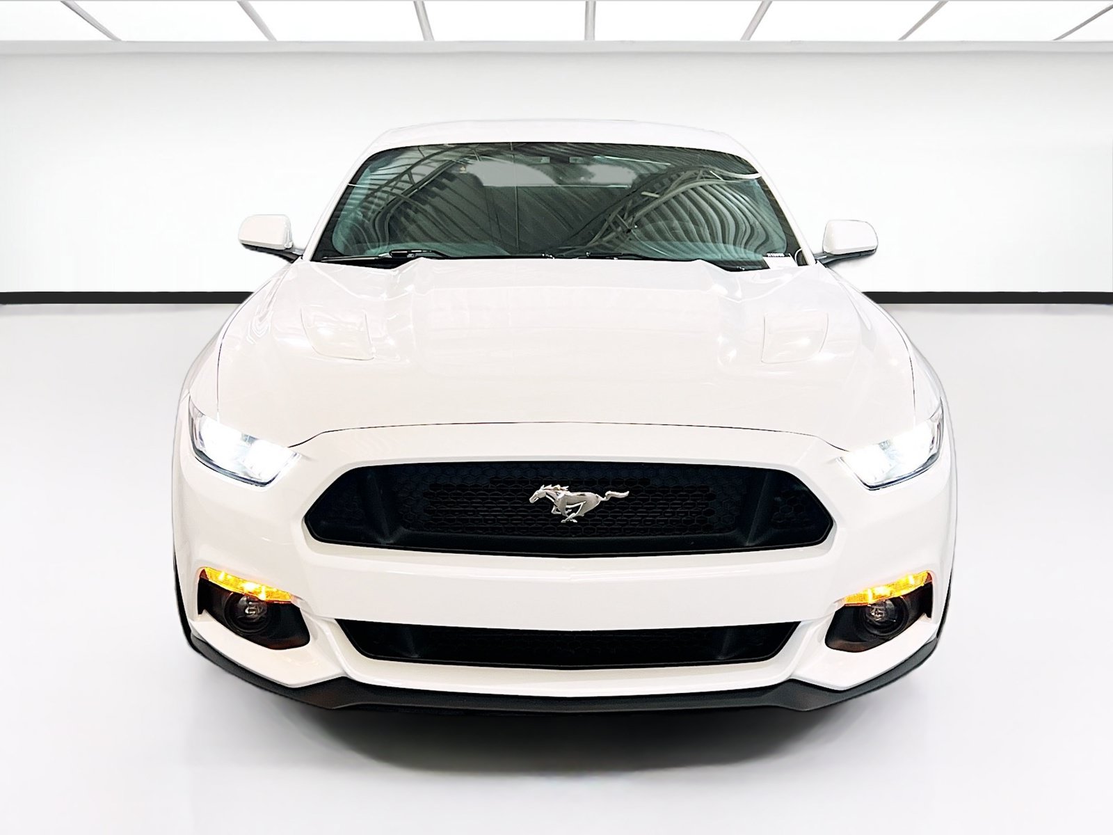 Used 2017 Ford Mustang GT w/ Interior & Wheel Package RWD image 2