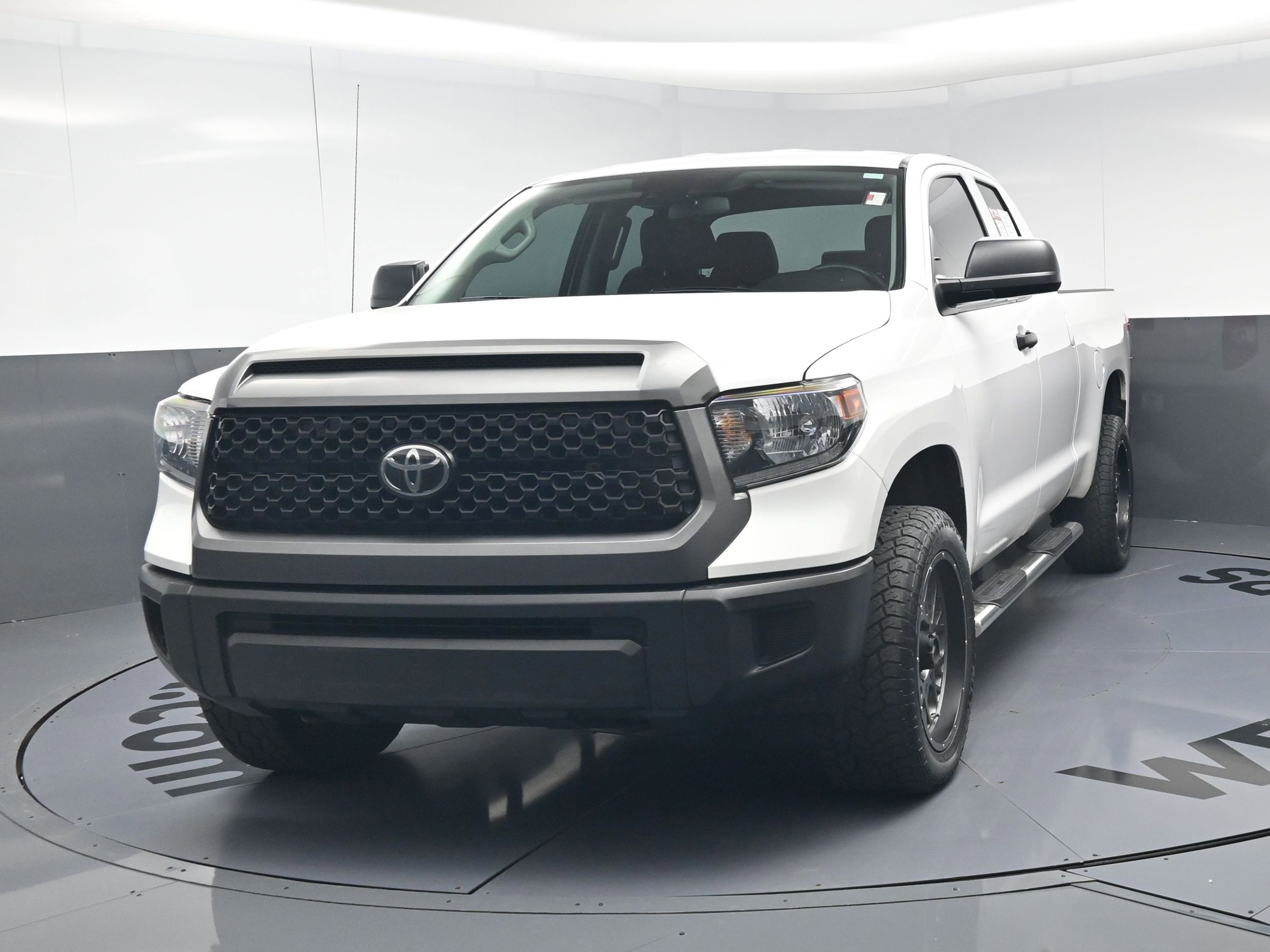 Used 2018 Toyota Tundra SR image 11
