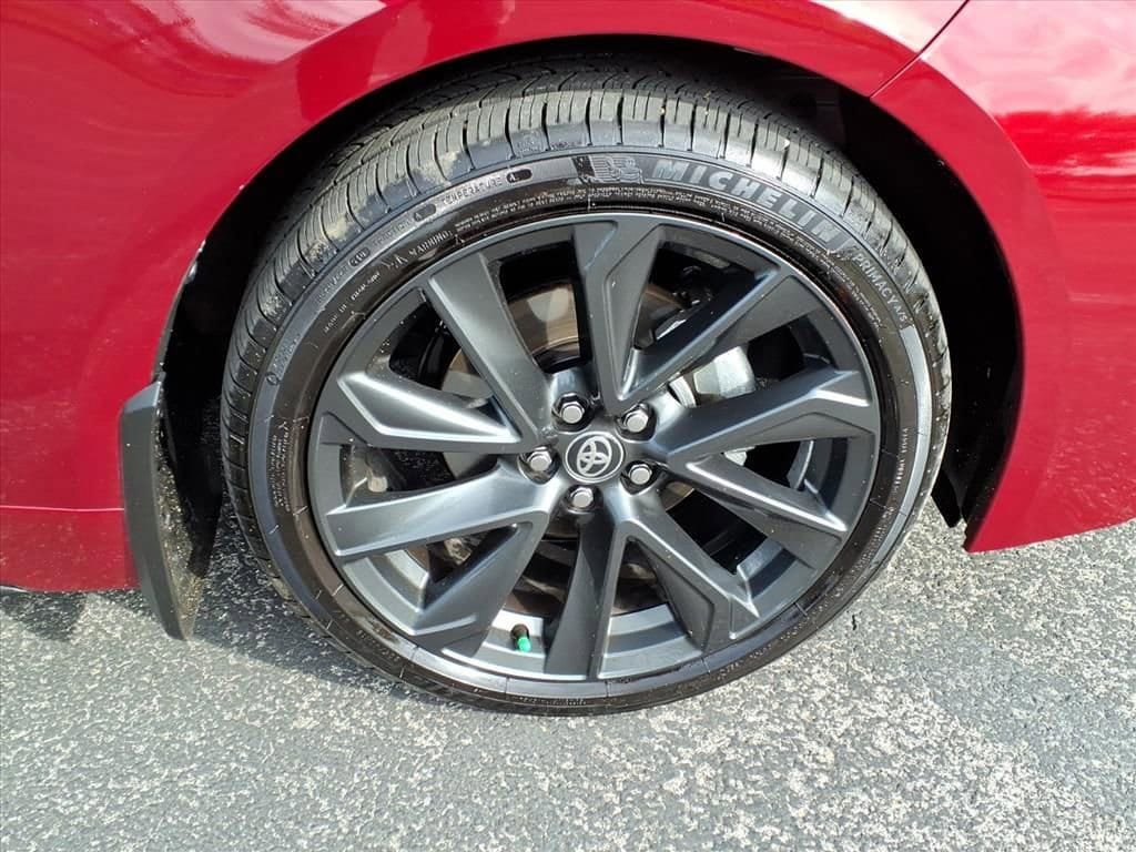Used 2025 Toyota Corolla SE FWD image 11