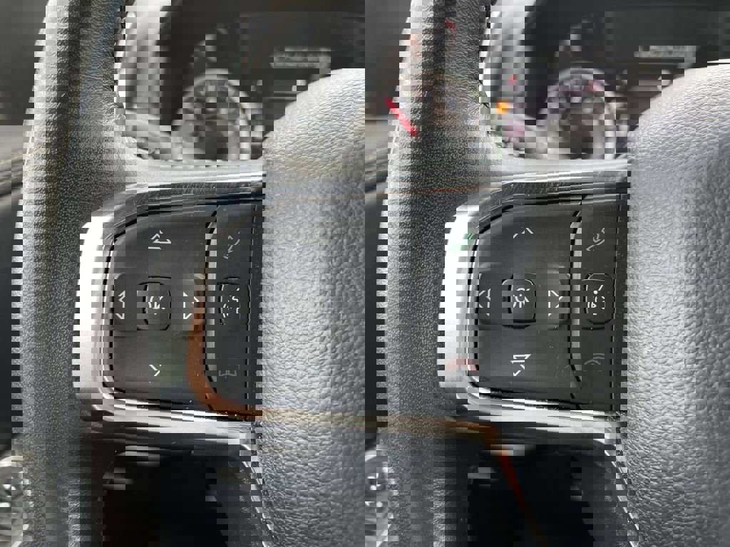 Used 2024 RAM 1500 Laramie image 27