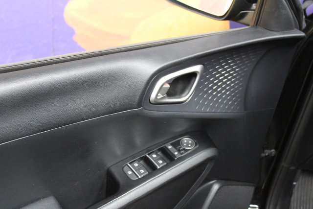 Used 2022 Kia Soul EX FWD image 13