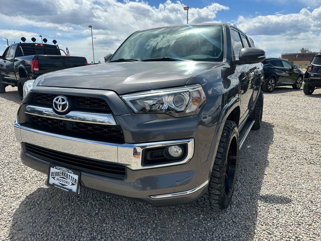 Used 2016 Toyota 4Runner Limited AWD/4WD image 4