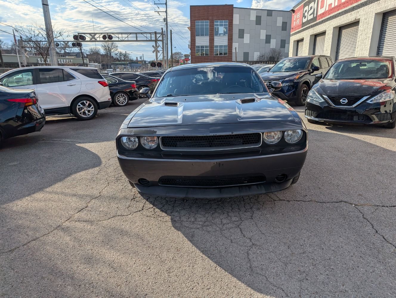 Used 2014 Dodge Challenger SXT image 4