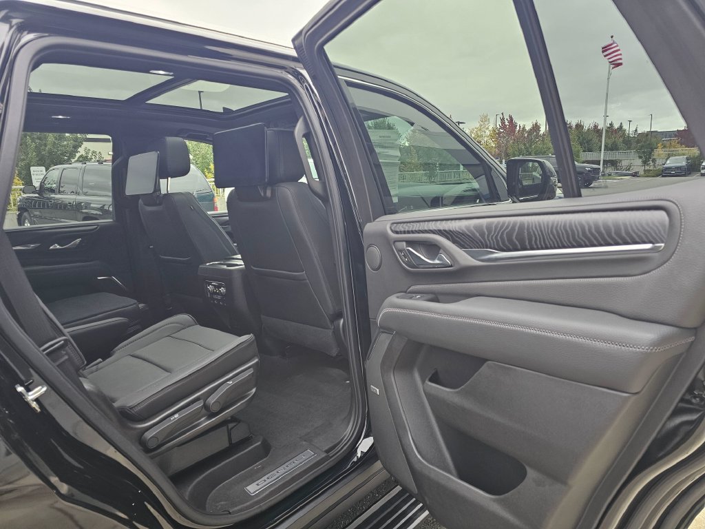 Used 2021 GMC Yukon Denali w/ Denali Ultimate Package AWD/4WD image 15