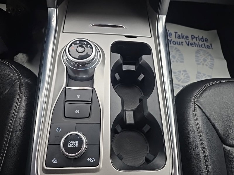 Used 2020 Ford Explorer XLT w/ Equipment Group 202A image 18