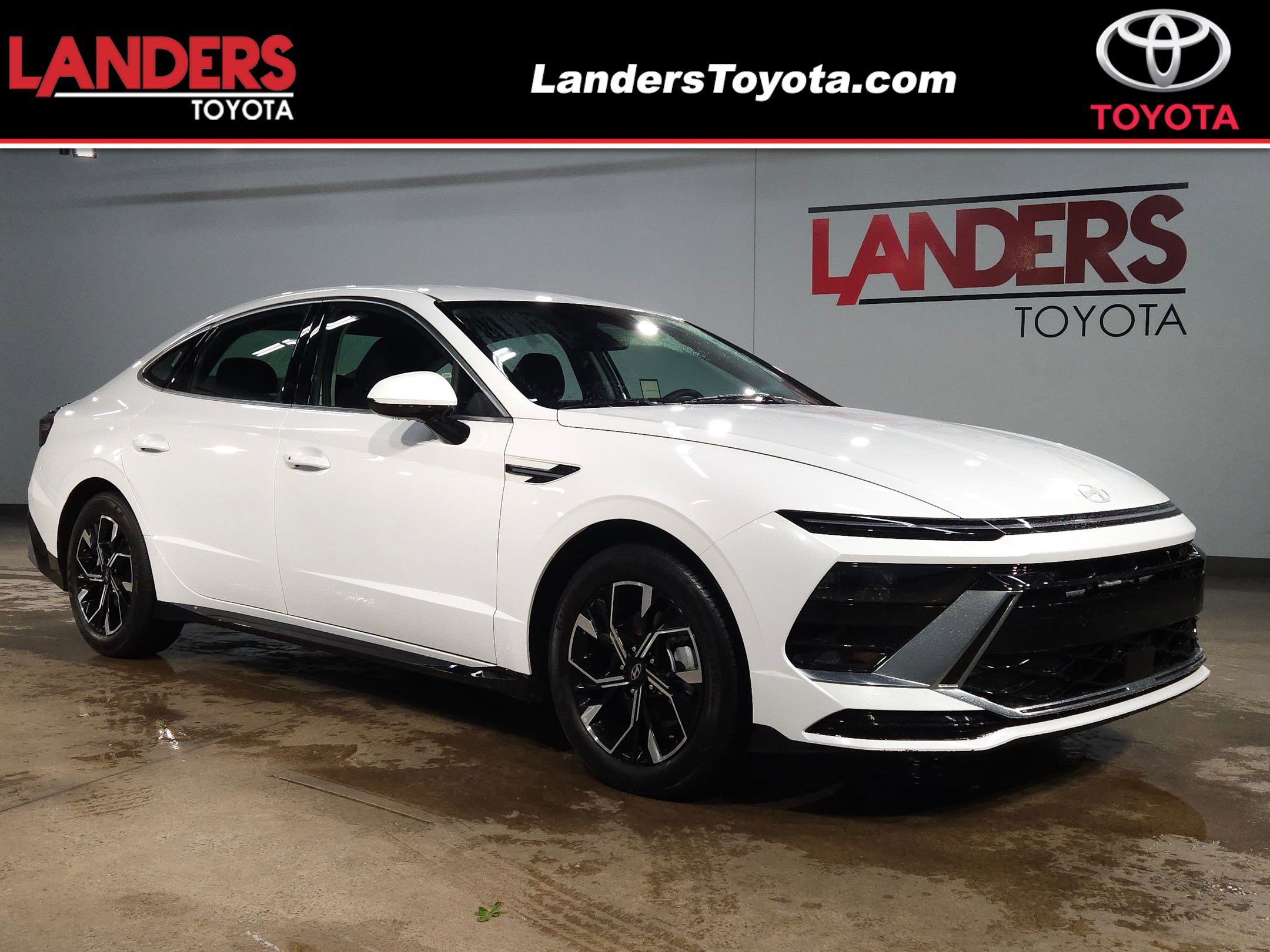 Used 2025 Hyundai Sonata SEL FWD image 1