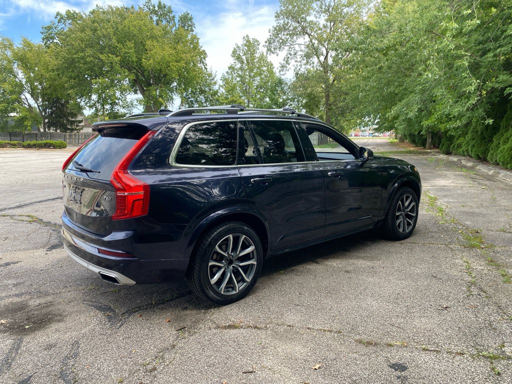 Used 2017 Volvo XC90 T6 Momentum w/ Momentum Plus Package AWD/4WD image 5