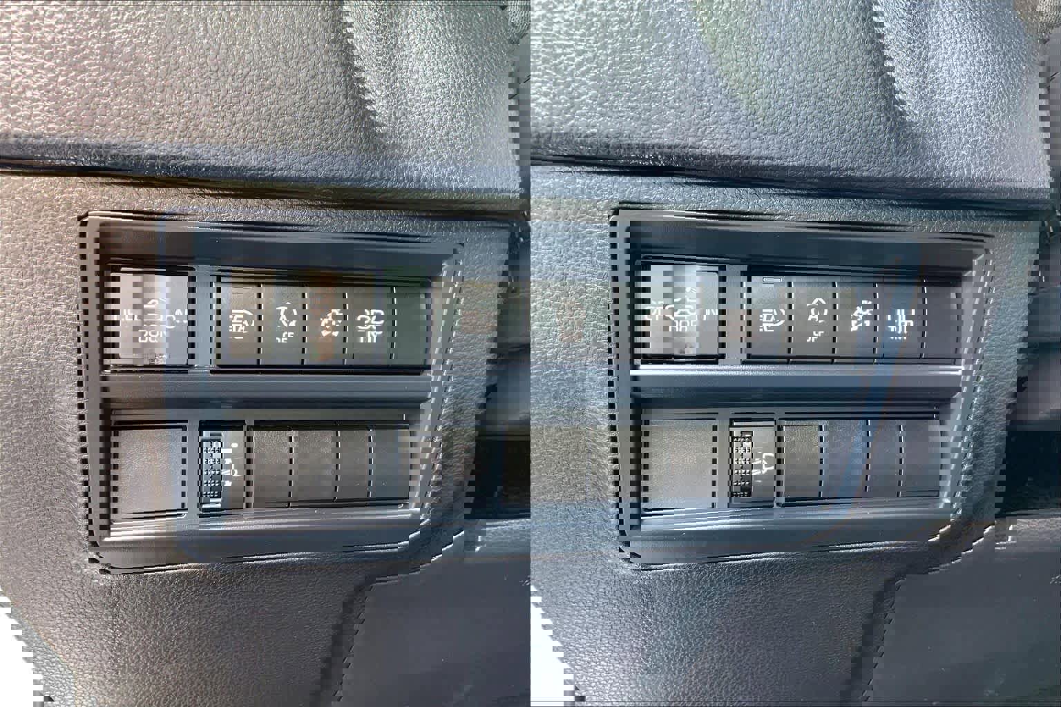 Used 2025 Toyota Tundra SR5 image 31