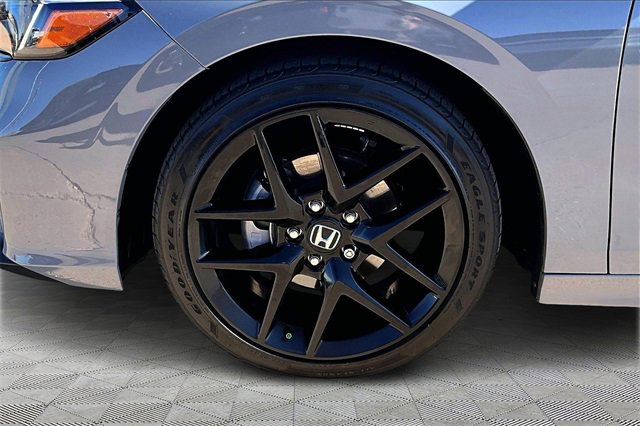 Used 2025 Honda Civic Sport image 8