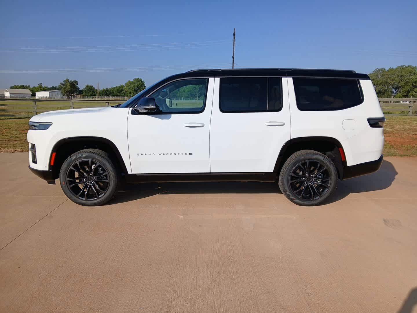 New 2026 Jeep Grand Wagoneer Summit AWD/4WD image 2