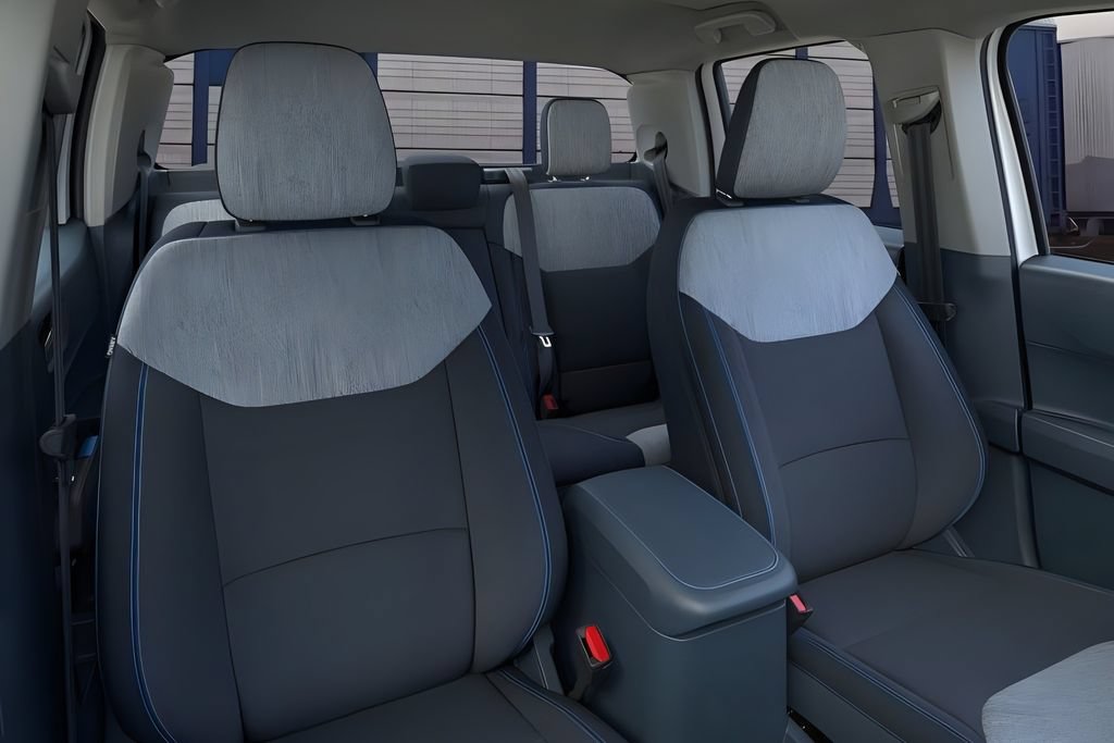 New 2026 Ford Maverick XLT FWD image 11