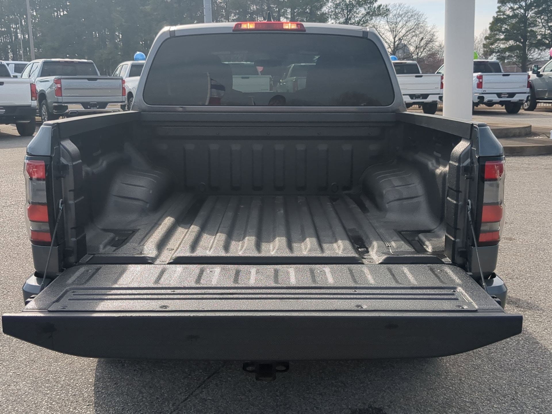 Used 2023 Nissan Frontier SV w/ Midnight Edition Package image 23