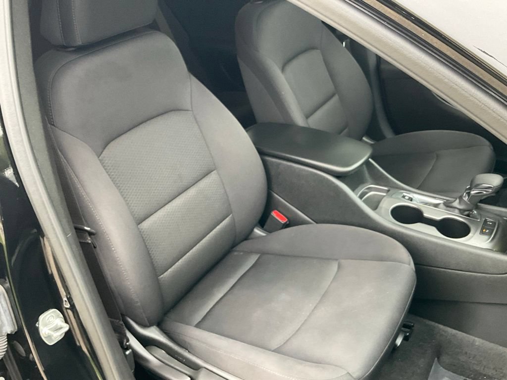 Used 2025 Chevrolet Malibu LS FWD image 16