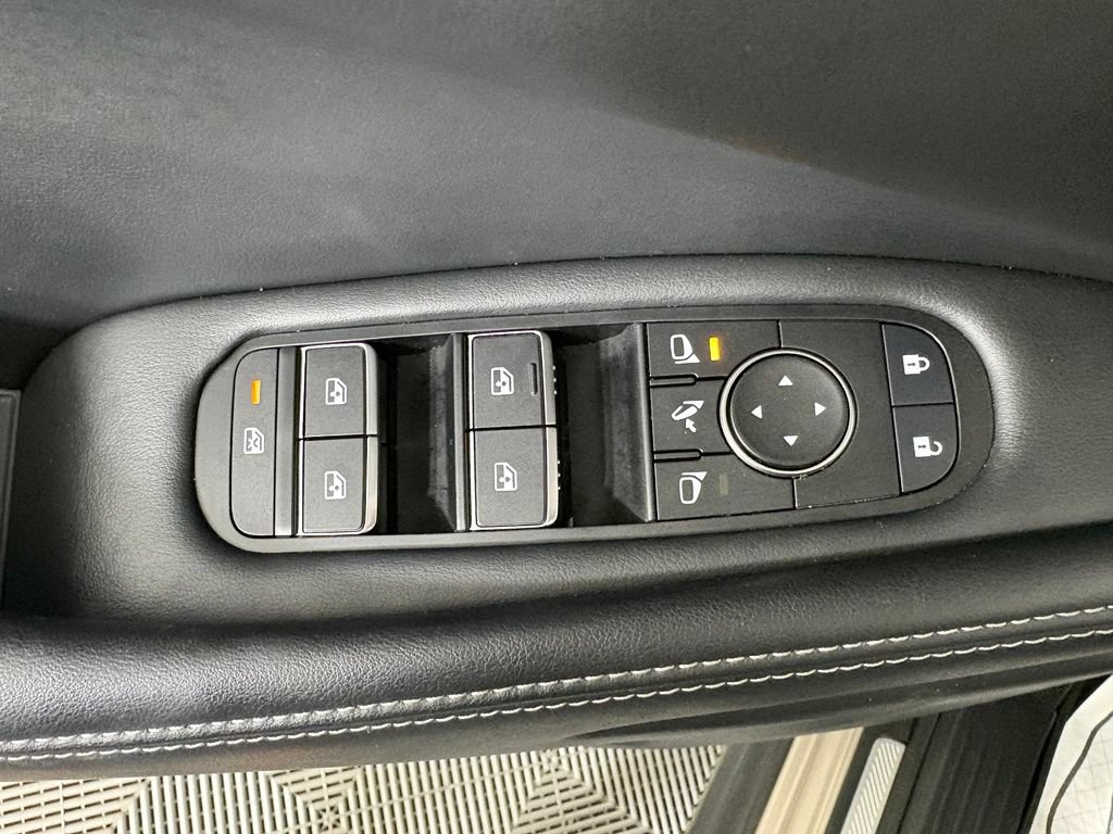 Used 2025 INFINITI QX60 Luxe FWD image 18