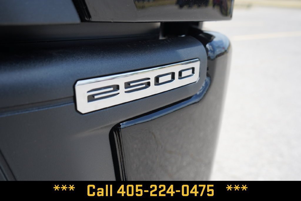 New 2026 GMC Sierra 2500 Denali w/ Denali Reserve Package AWD/4WD image 9