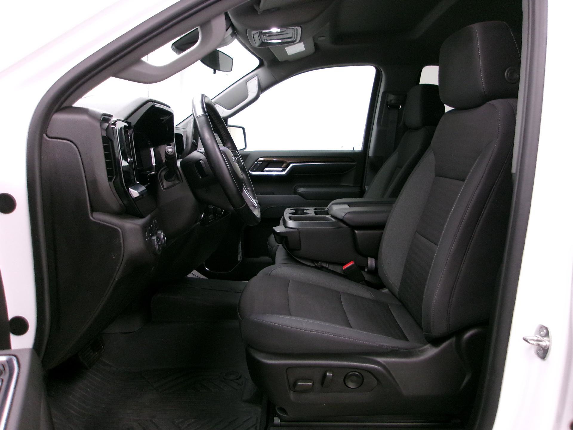 Certified 2024 Chevrolet Silverado 1500 RST image 8