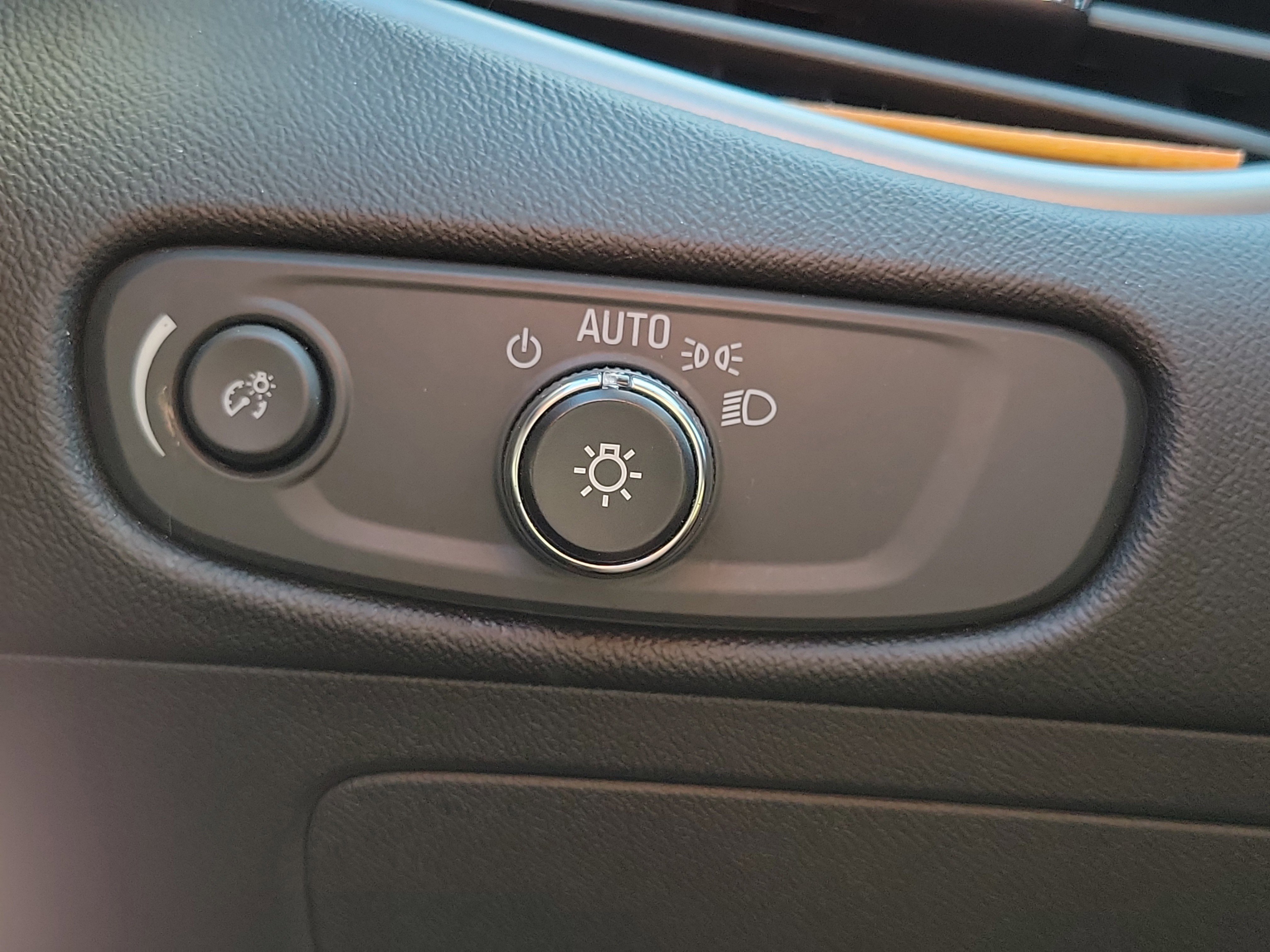 Used 2023 Chevrolet Malibu LT FWD image 29