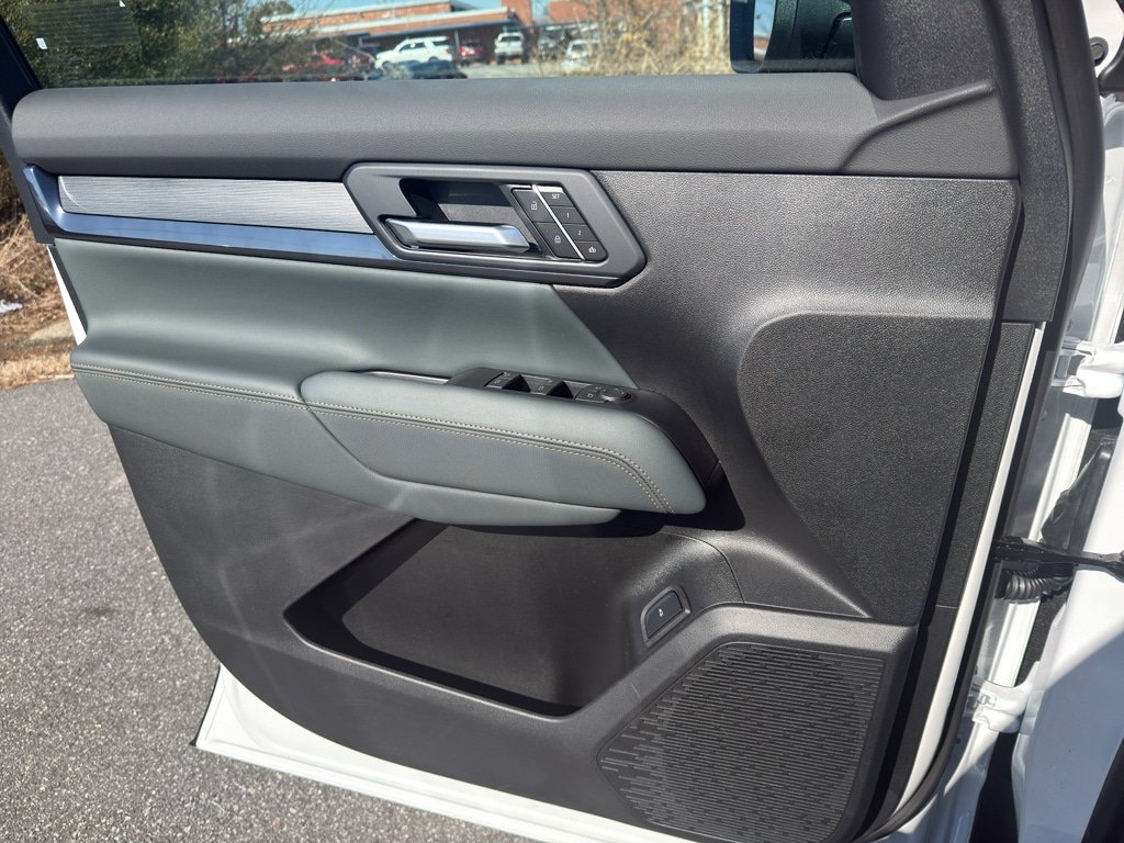 New 2026 GMC Terrain AT4 w/ Convenience Package III AWD/4WD image 9