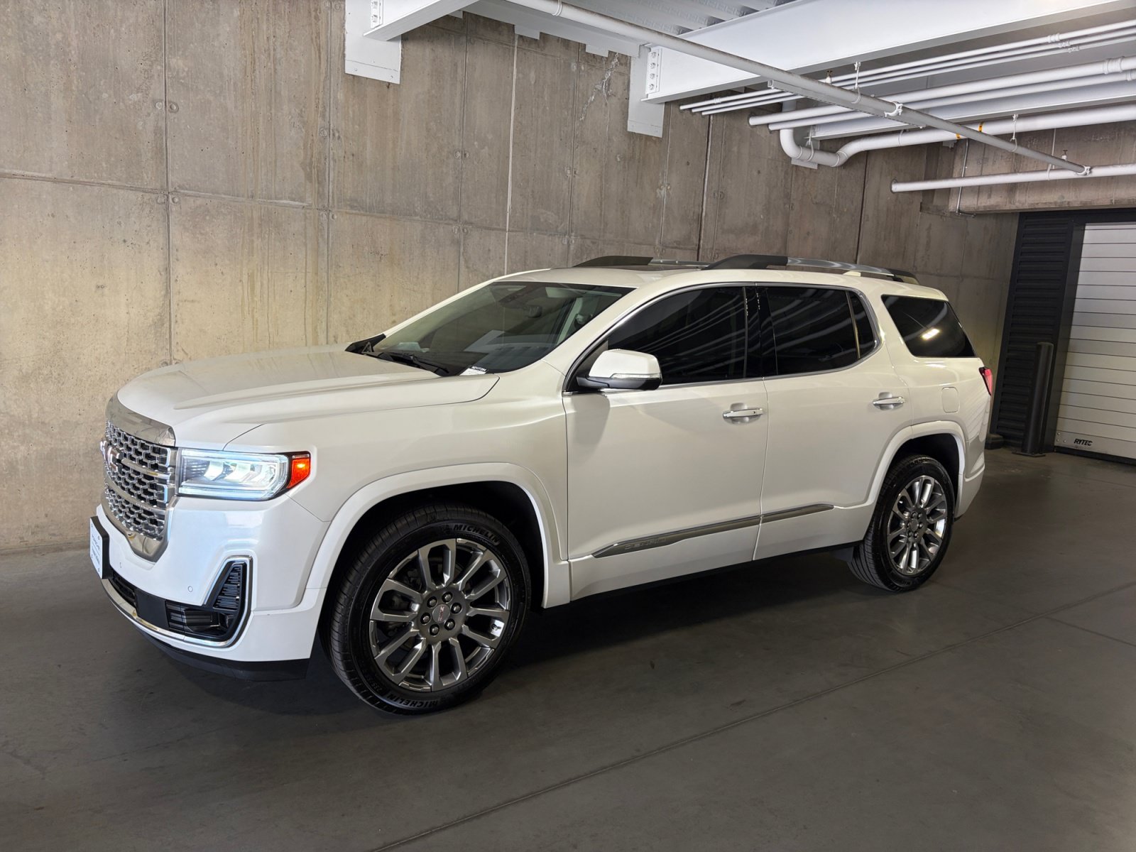Used 2022 GMC Acadia Denali w/ Denali Ultimate Package