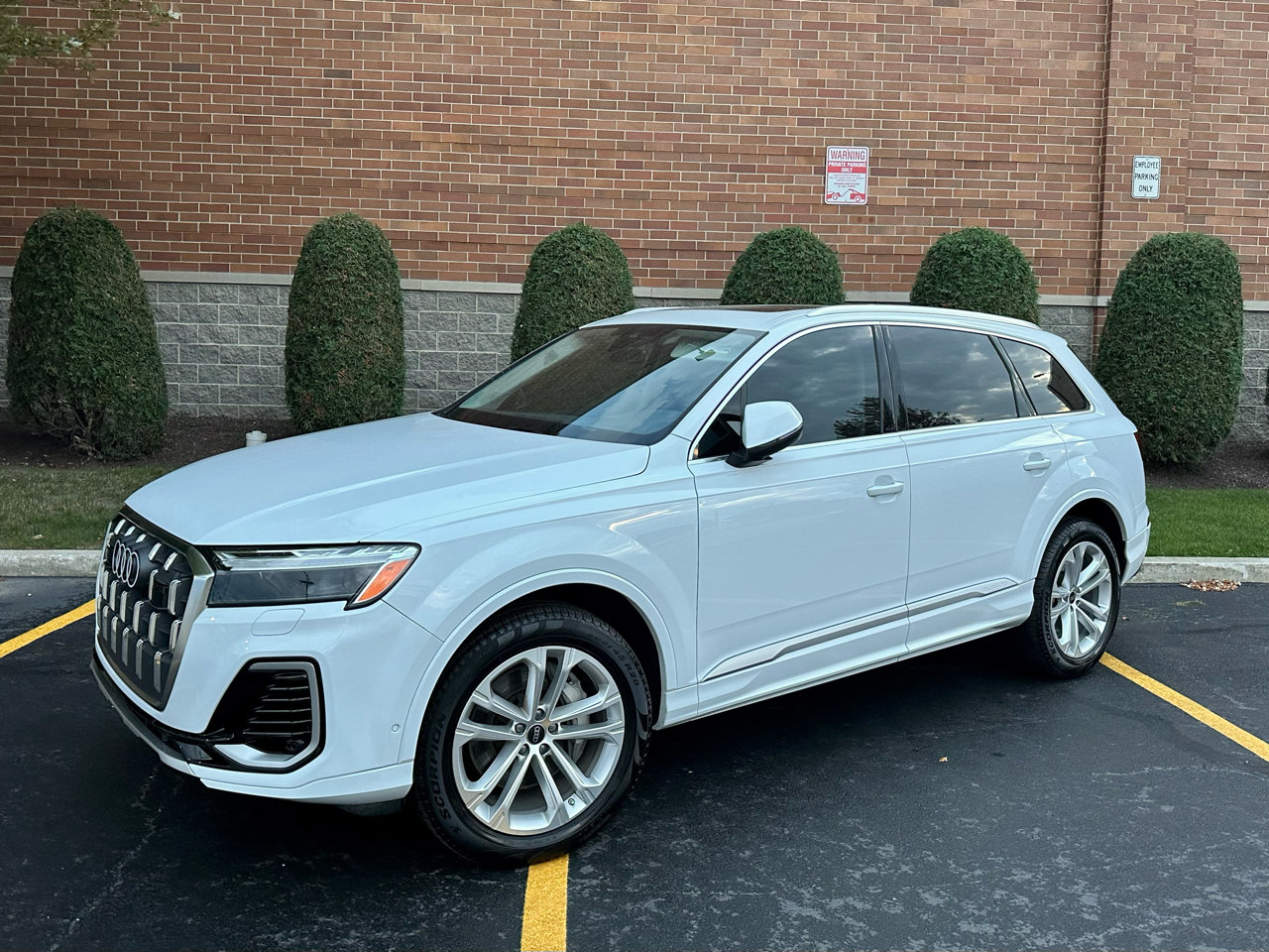 Used 2025 Audi Q7 3.0T Premium Plus w/ Premium Plus Package