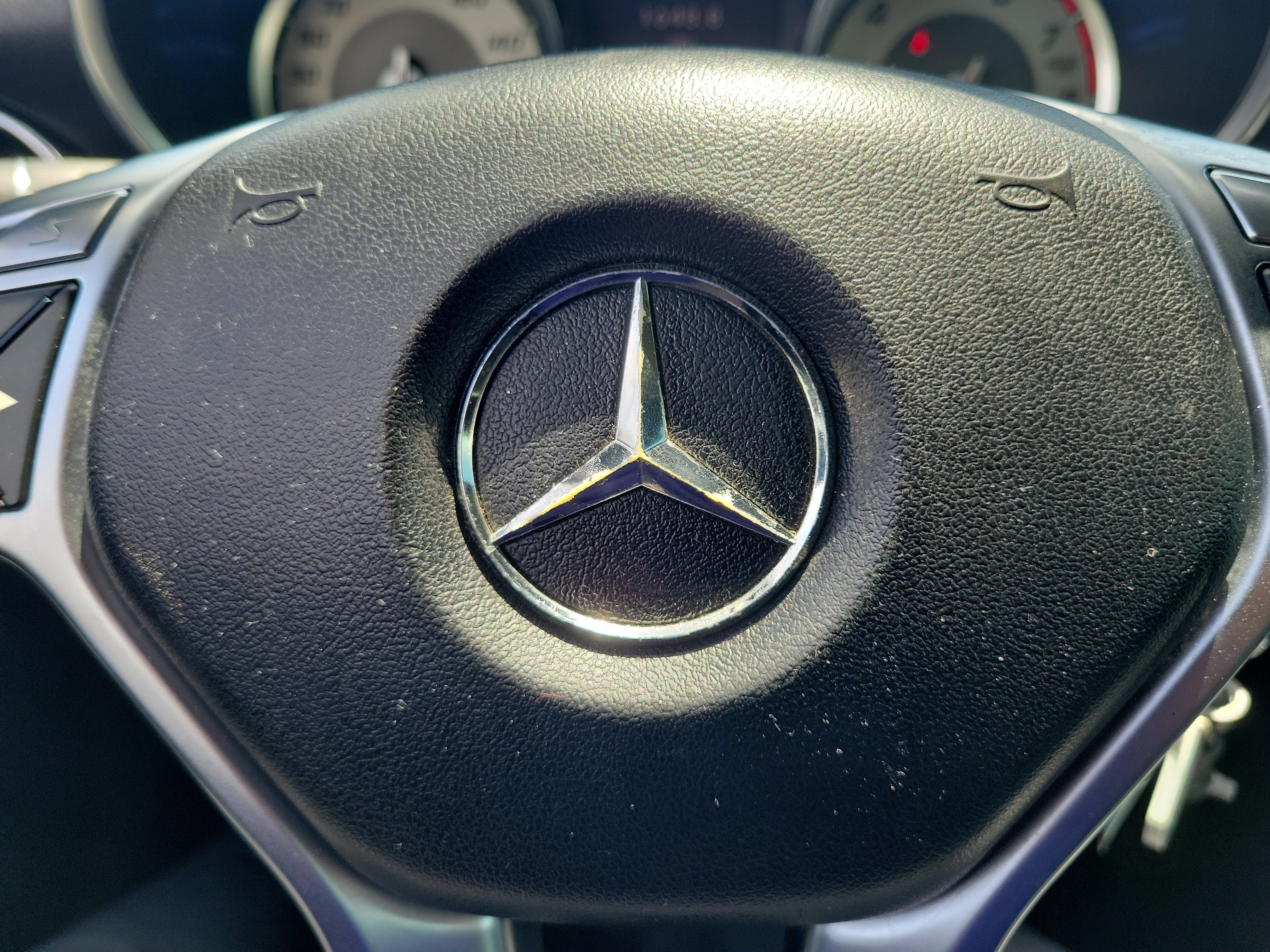 Used 2013 Mercedes-Benz SLK 250 image 27