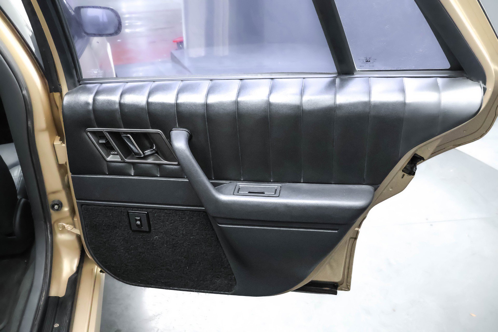 Used 1994 Oldsmobile Cutlass Supreme S image 16