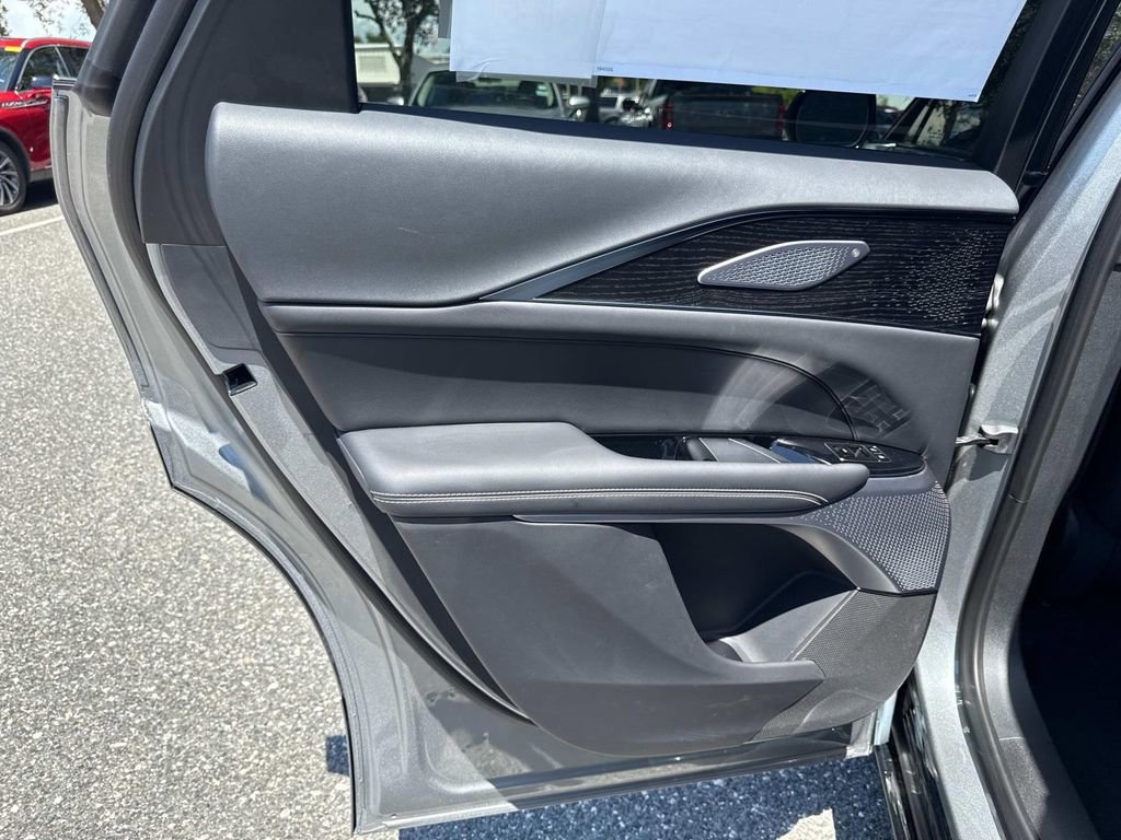 New 2026 Cadillac Lyriq V image 12