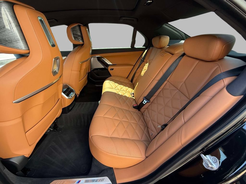 Used 2023 BMW 740i RWD image 19