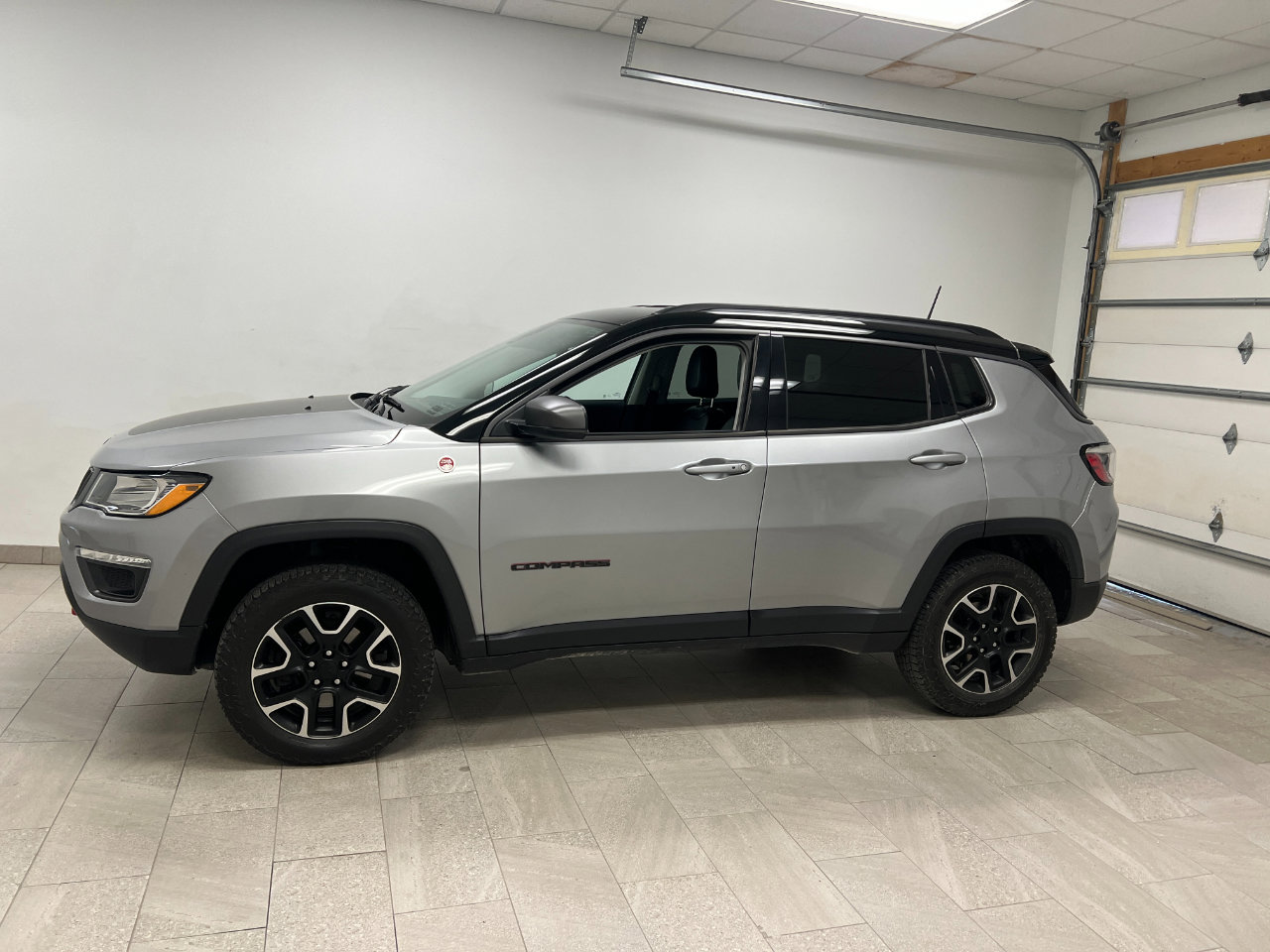 Used 2021 Jeep Compass Trailhawk w/ Convenience Group image 9