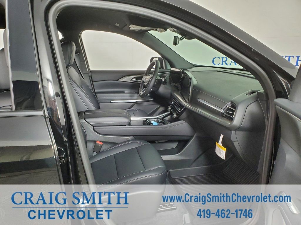 New 2026 Chevrolet Traverse LT w/ Driver Confidence Package FWD image 38