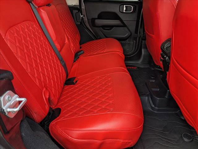 Used 2022 Jeep Wrangler Unlimited Sahara image 17